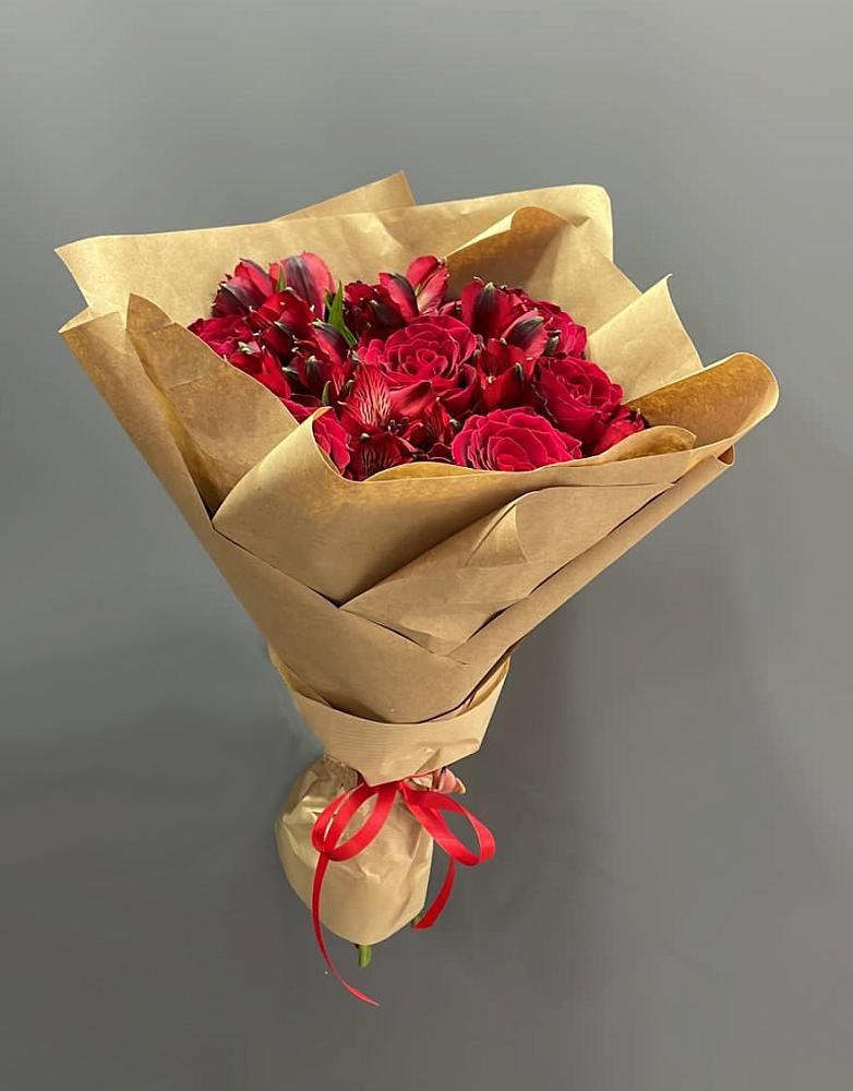 Букет цветов из: Альстромерии и Розы в Баргузине