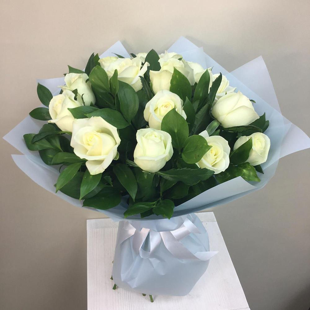 Букет 15 Белых роз Проуд в Баргузине