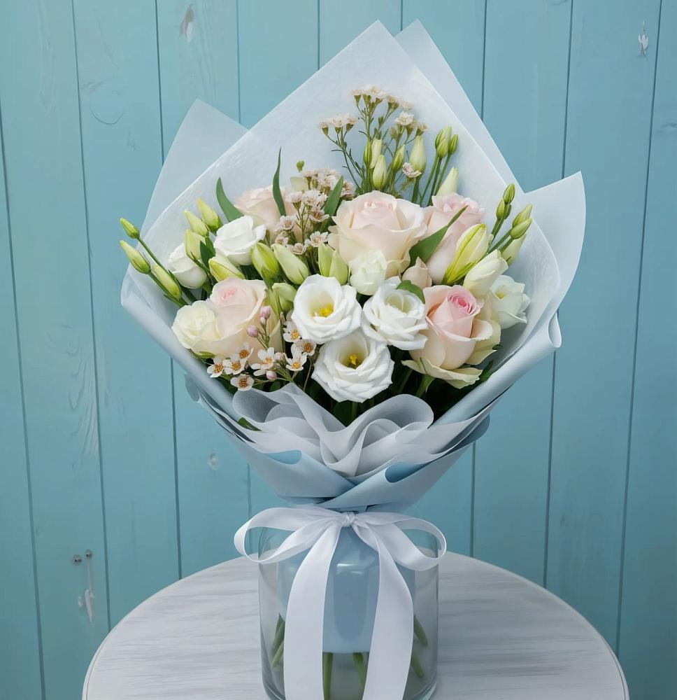 Букет цветов из: Розы и Лизиантусы в Баргузине