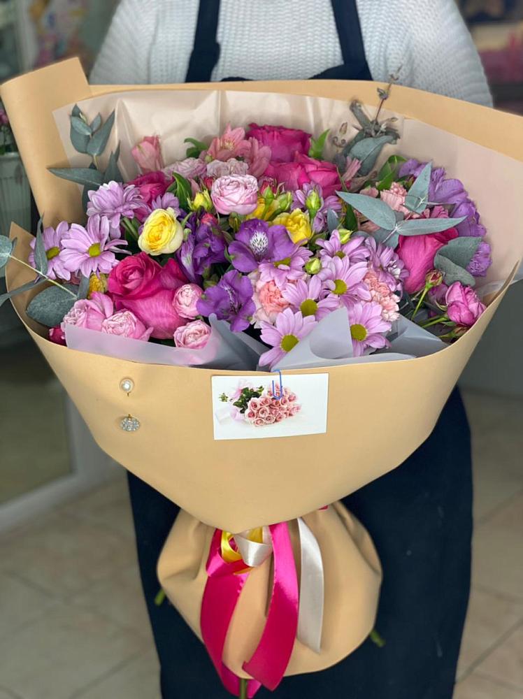 Букет цветов из: Хризантемы, Гвоздики и Альстромерии в Баргузине