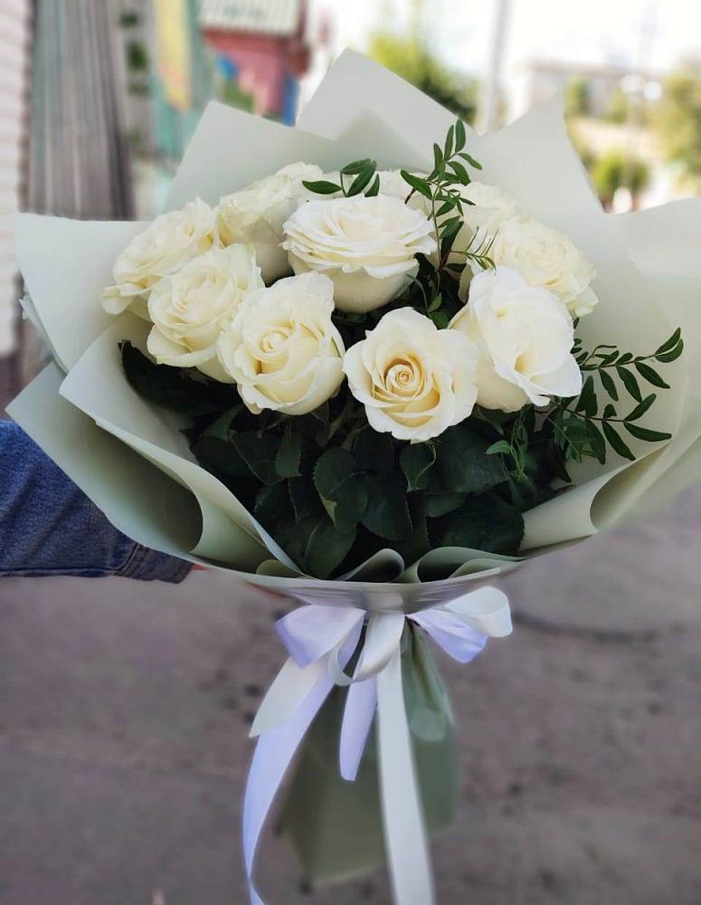 Букет Белые розы Проуд в Баргузине