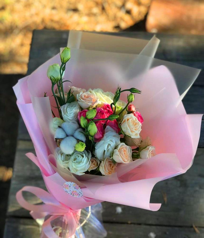 Букет цветов из: Розы и Лизиантусы в Баргузине