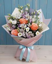 Букет цветов из:  Лизиантусы, Розы, Альстромерии и Гипсофила в Баргузине