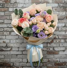 Букет цветов из:  Розы, Лизиантусы и Гвоздики в Баргузине
