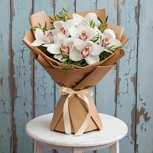 Букет цветов из:  Орхидеи и Розы в Баргузине